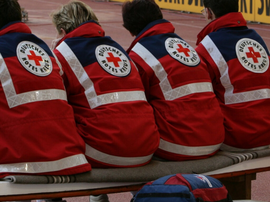 rettungsdienst-team-einsatzkraft-uniform